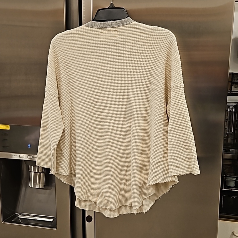 💕THE GREAT💕 The Great Circle Thermal Top ~ Washed White Wolverine Graphic 0 - Picture 12 of 15